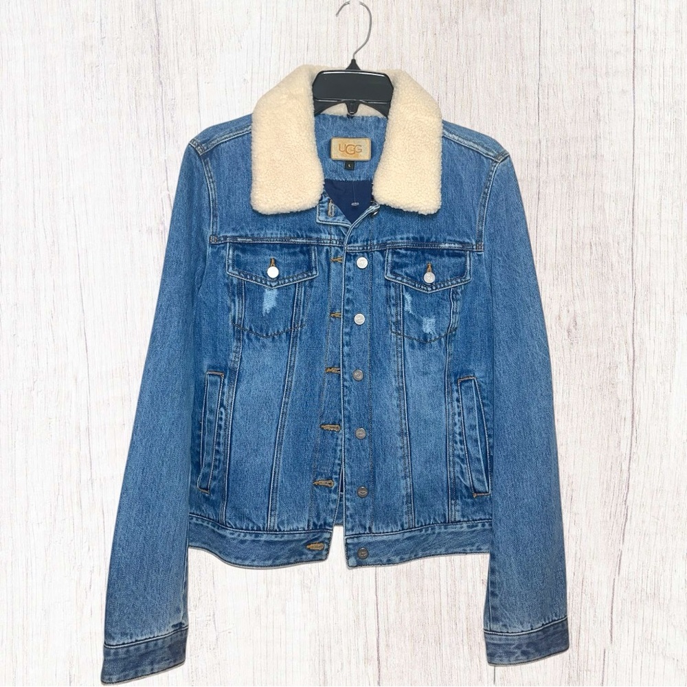 UGG Vintage Denim Jean Jacket with removable shearling lamb fur collar NWT